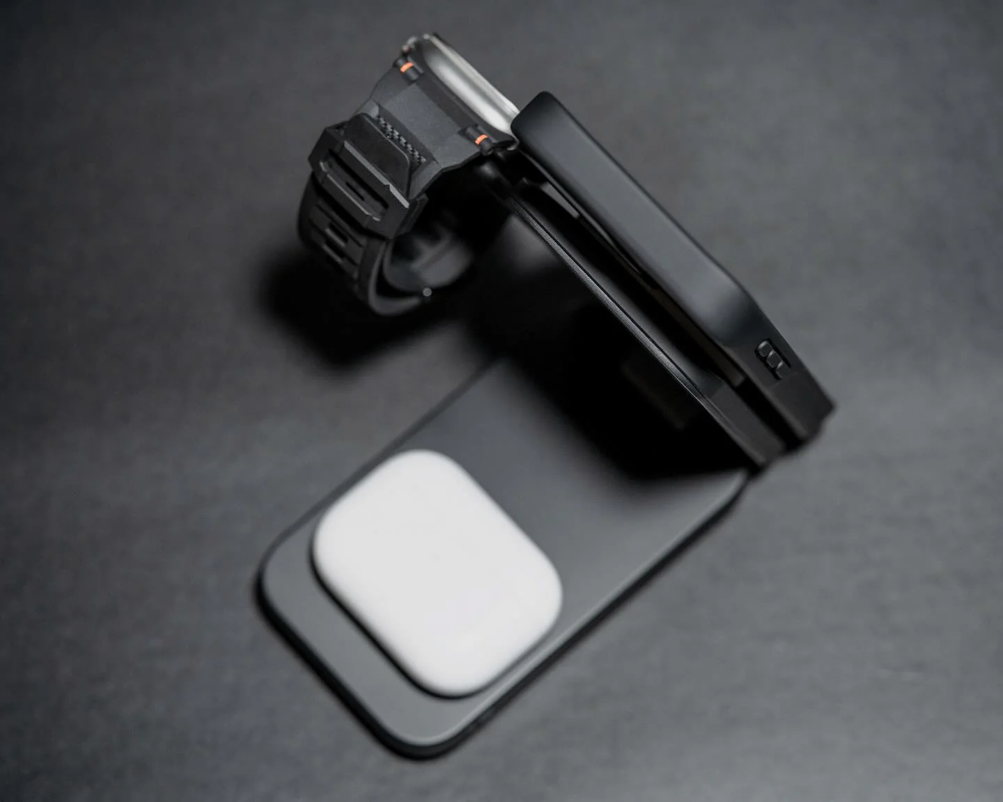ZEERA MagTri Qi2 Foldable Travel MagSafe Charger: The Premium Portable Magnetic Charger with 15W Wireless Output - Image 8